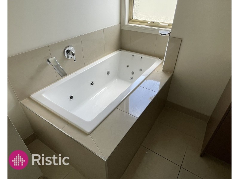 122 Lyndarum Drive, Epping VIC 3076