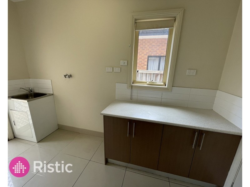 122 Lyndarum Drive, Epping VIC 3076