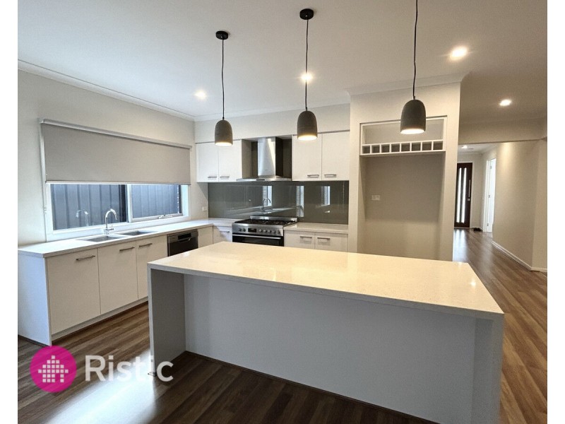 16 Danzig Street, Kalkallo VIC 3064