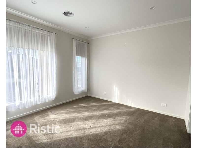 16 Danzig Street, Kalkallo VIC 3064