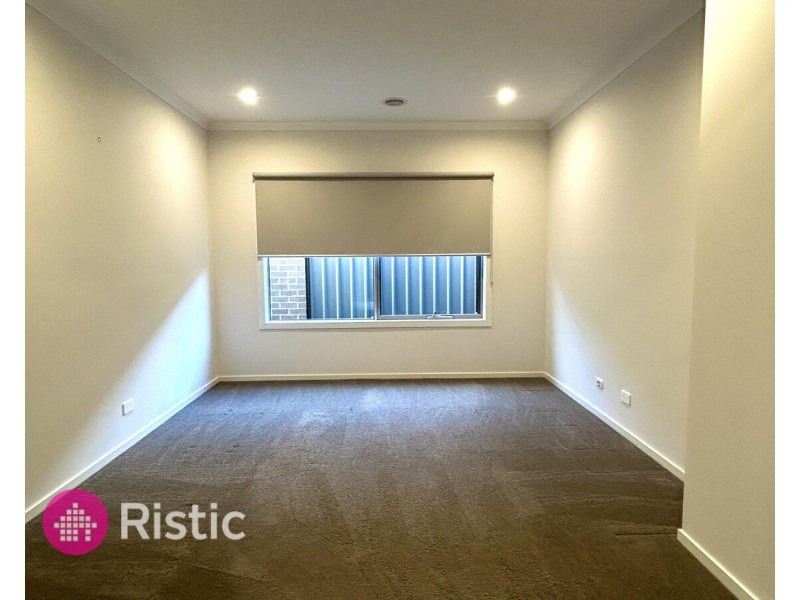 16 Danzig Street, Kalkallo VIC 3064