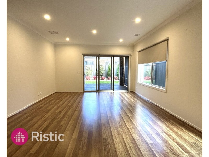 16 Danzig Street, Kalkallo VIC 3064