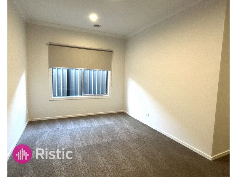 16 Danzig Street, Kalkallo VIC 3064