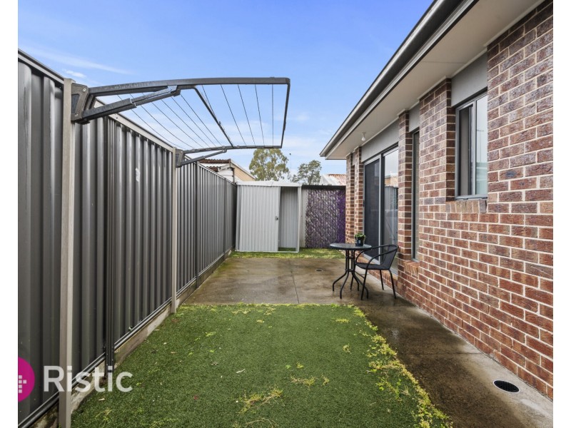 2/21 Ethel Avenue, Lalor VIC 3075