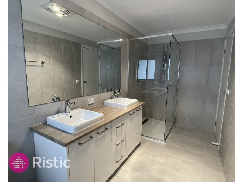 3/3 Lanai Avenue,, Wollert VIC 3750