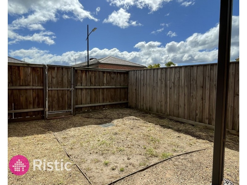 3/3 Lanai Avenue,, Wollert VIC 3750