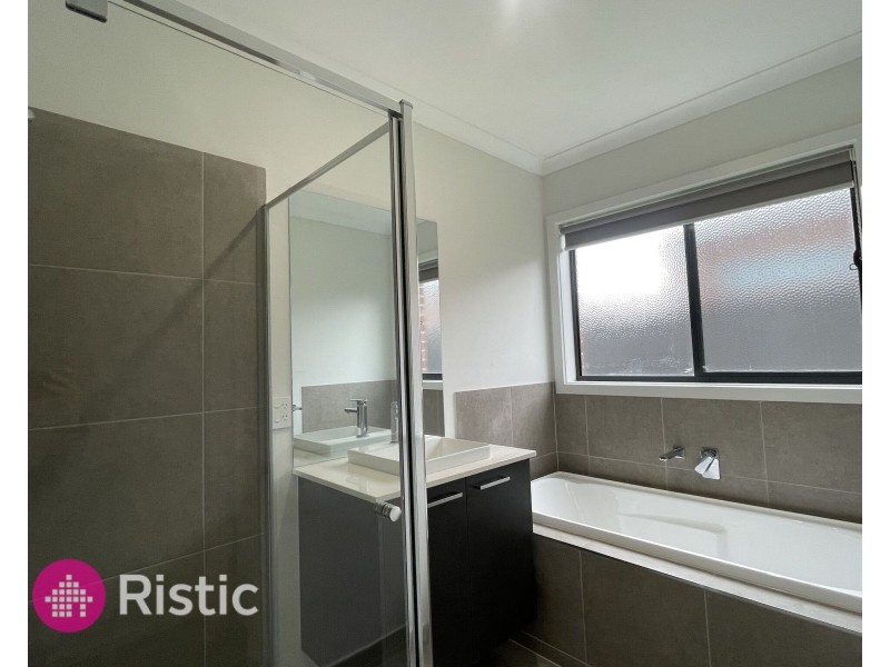 16 Folklore Drive, Wollert VIC 3750