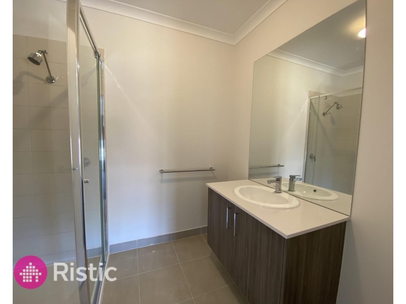 6 Treeton Drive, Wollert VIC 3750