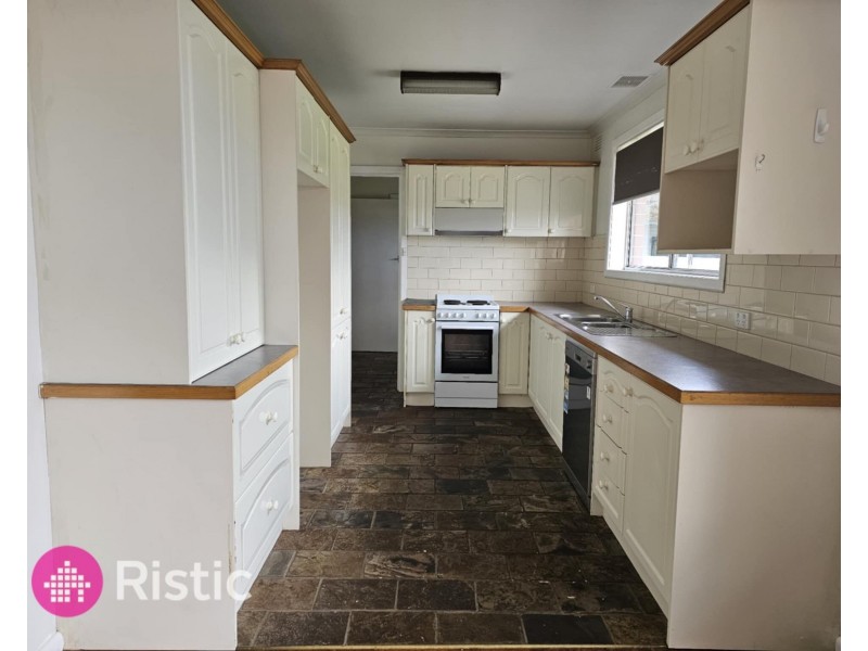 19 Memorial Avenue, Epping VIC 3076