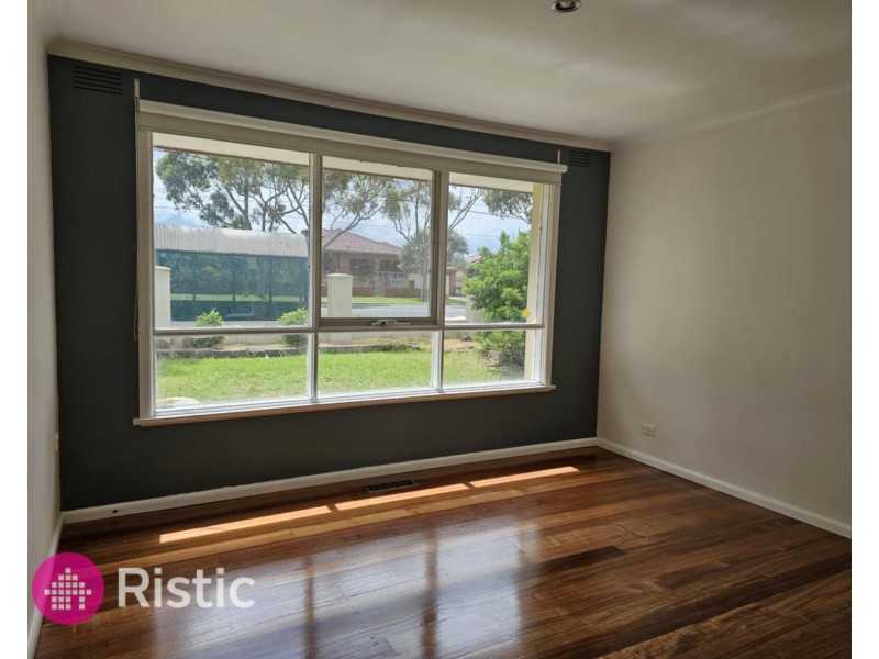 19 Memorial Avenue, Epping VIC 3076