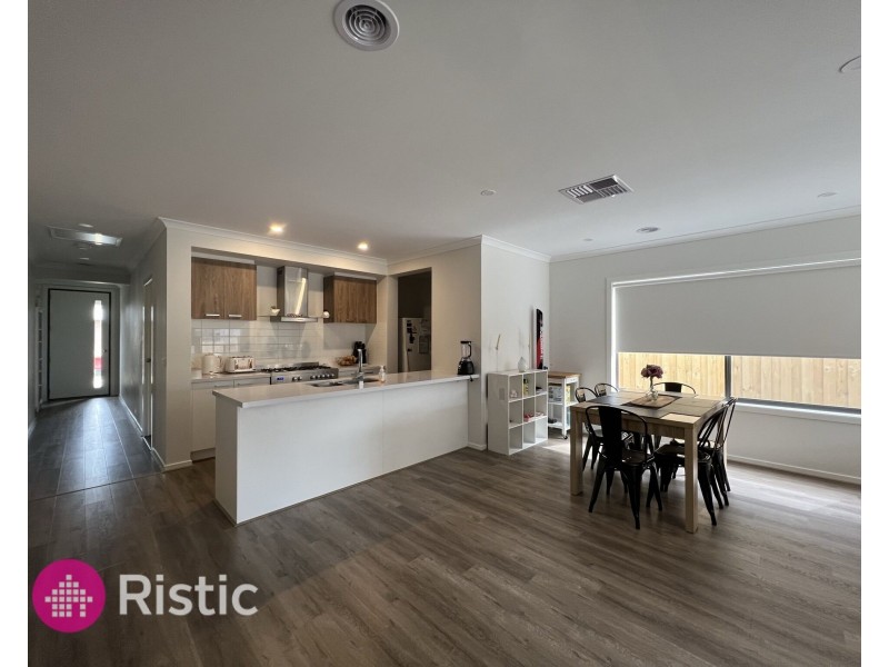 39 Nectar Street, Mickleham VIC 3064