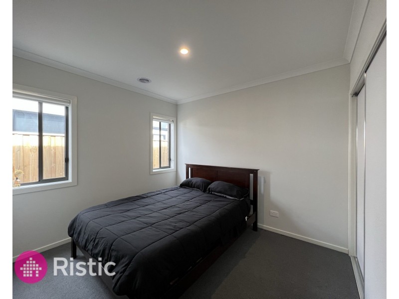 39 Nectar Street, Mickleham VIC 3064