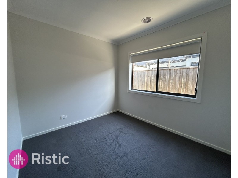 39 Nectar Street, Mickleham VIC 3064