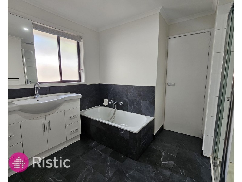 7 Monterey Court, Mill Park VIC 3082