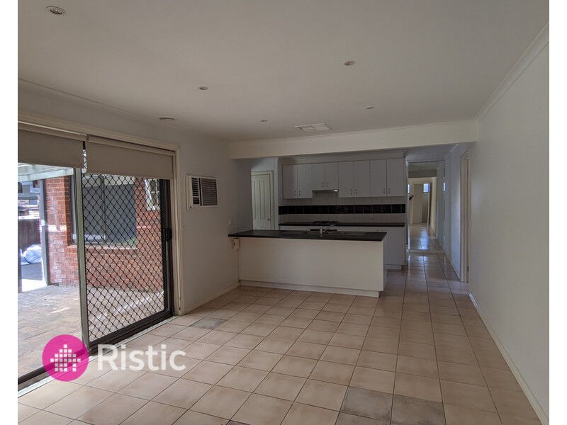 12 Flemington Drive, Mill Park VIC 3082