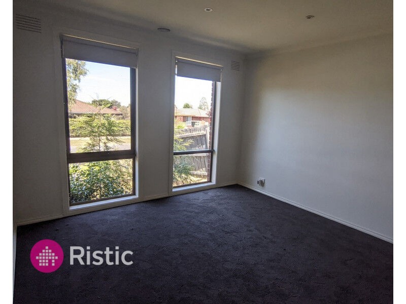 12 Flemington Drive, Mill Park VIC 3082