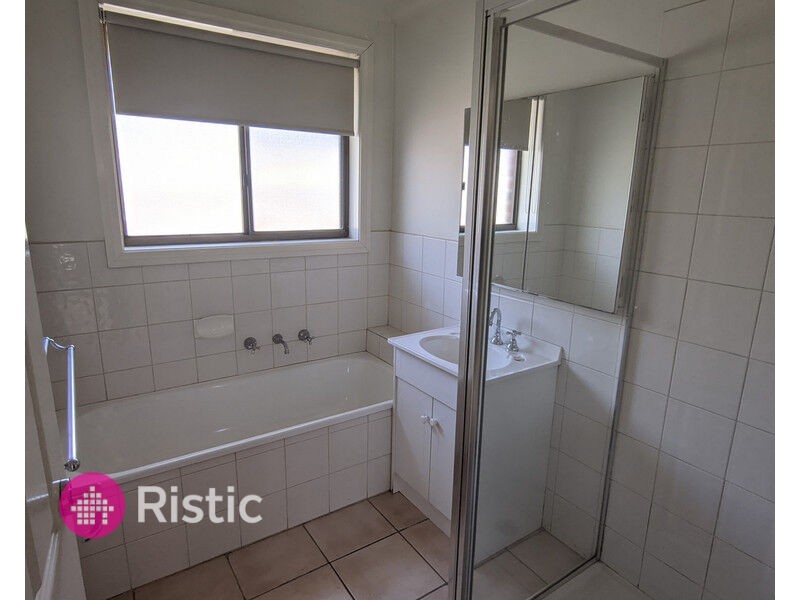 12 Flemington Drive, Mill Park VIC 3082