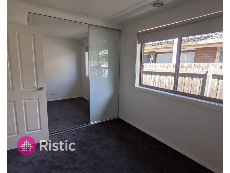 12 Flemington Drive, Mill Park VIC 3082