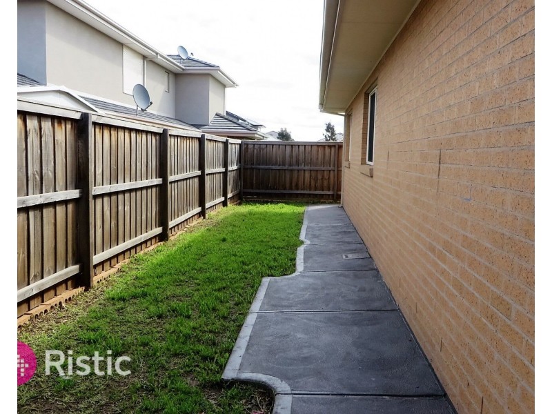 10 Prilep Heights, Lalor VIC 3075