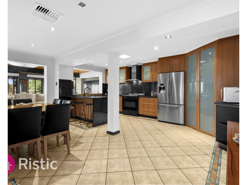 10 Winterton Close, Epping VIC 3076