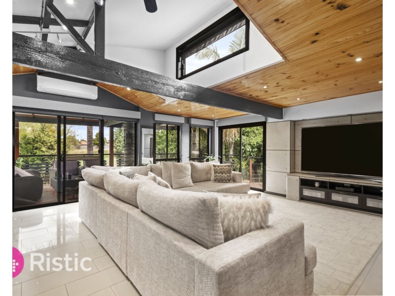 10 Winterton Close, Epping VIC 3076