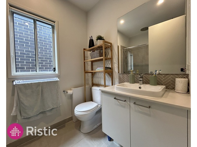 34 Latchford Drive, Mickleham VIC 3064
