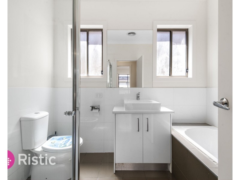 10 Bergamot Way, South Morang VIC 3752