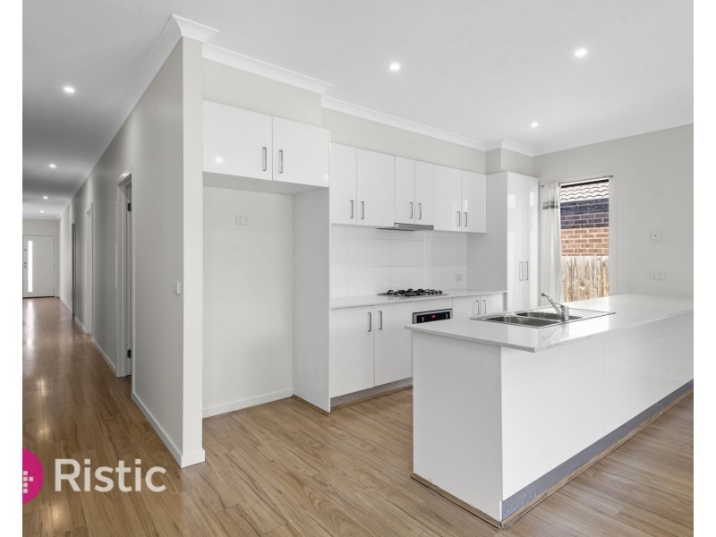 10 Bergamot Way, South Morang VIC 3752