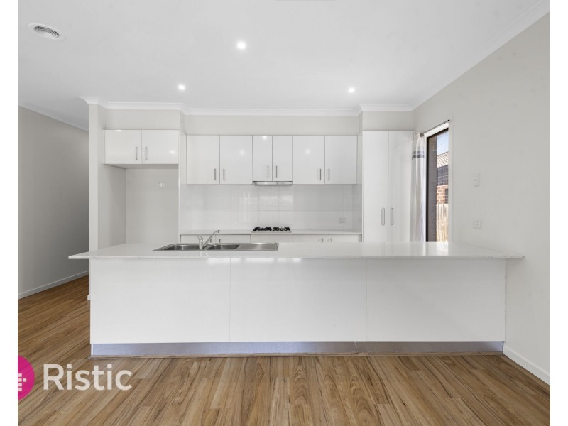 10 Bergamot Way, South Morang VIC 3752