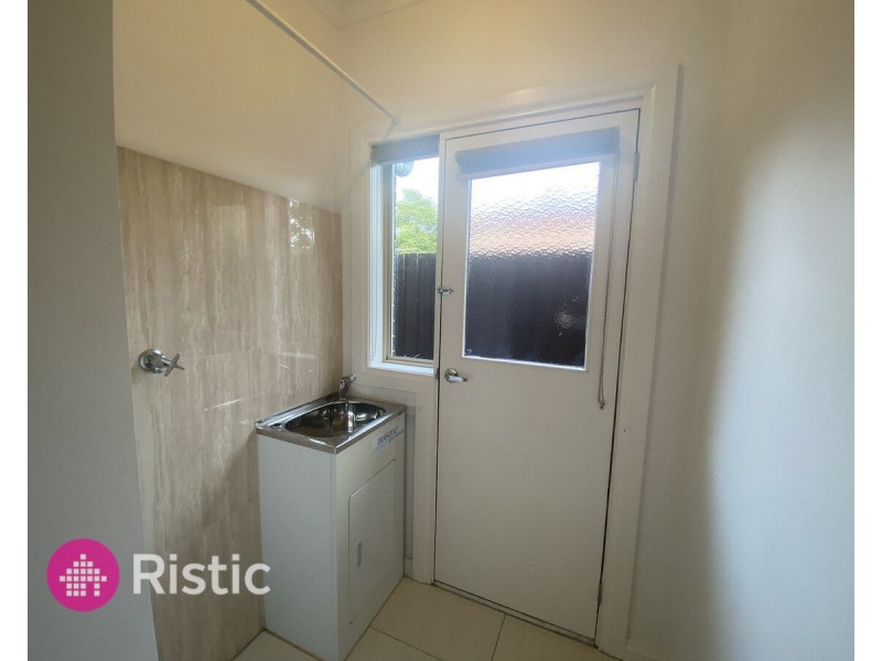 2A Sharp Grove, Coburg North VIC 3058