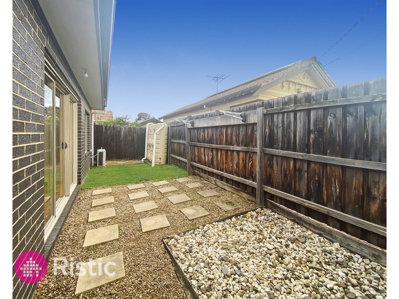 2A Sharp Grove, Coburg North VIC 3058