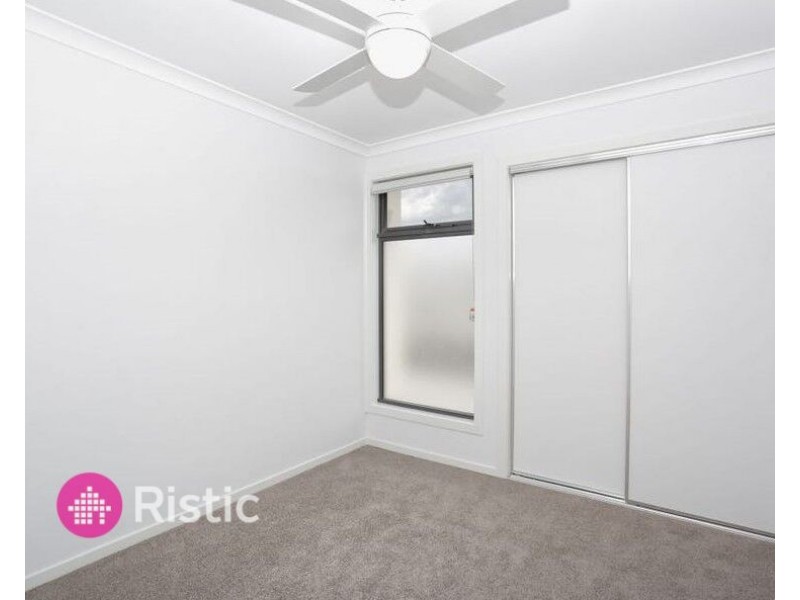 10 Catherine Walk, Wollert VIC 3750