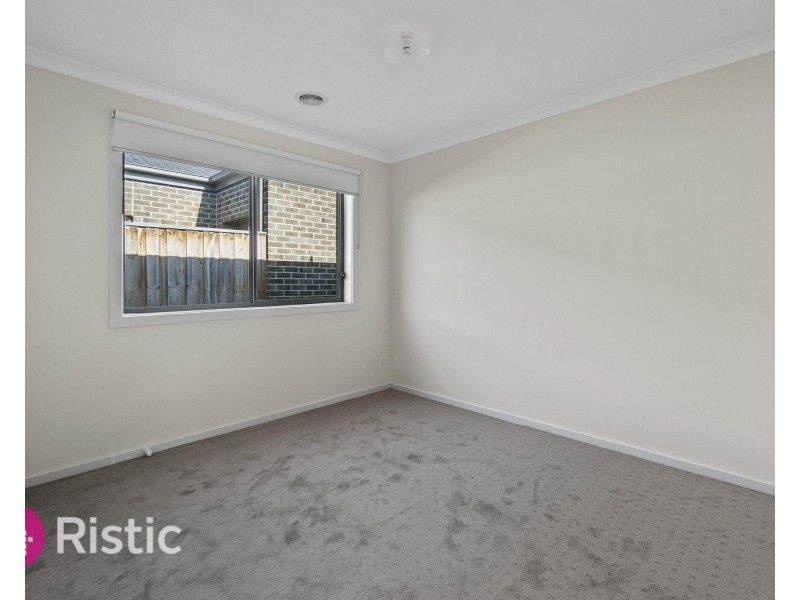 7 Miranda Drive, Doreen VIC 3754