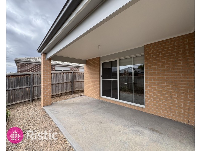 19 Ferlie Place, Doreen VIC 3754