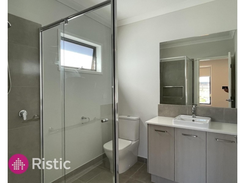 14 Dysart Road, Donnybrook VIC 3064