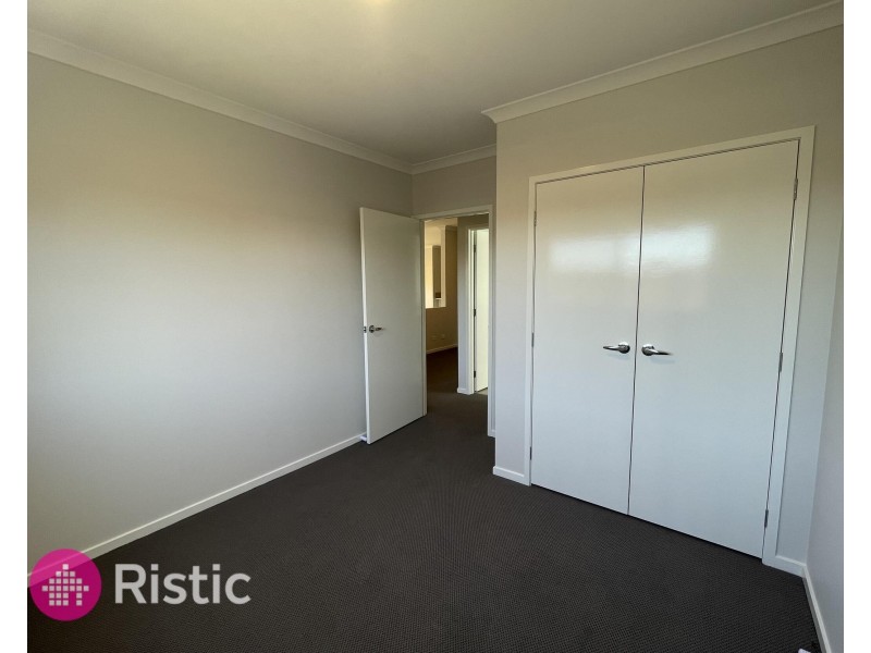 14 Dysart Road, Donnybrook VIC 3064