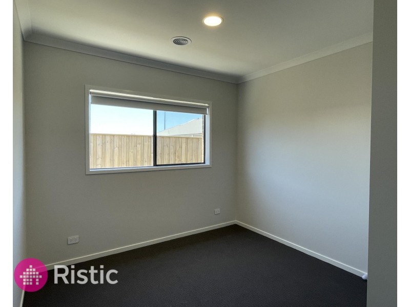 14 Dysart Road, Donnybrook VIC 3064
