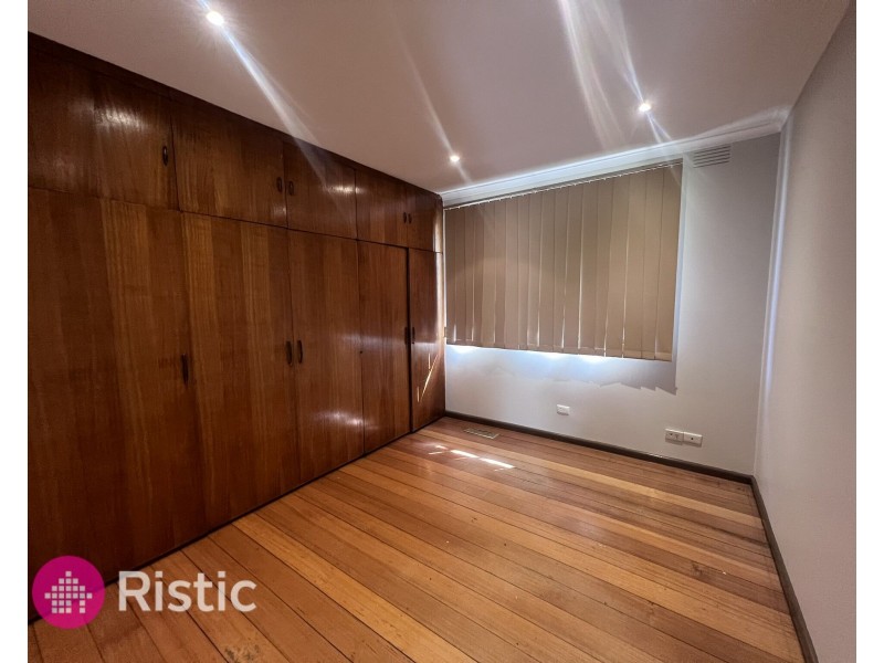25 Huskisson Avenue, Lalor VIC 3075