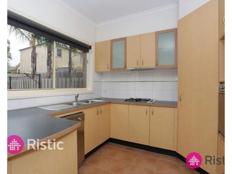 6 Crepe Myrtle Crescent, South Morang VIC 3752