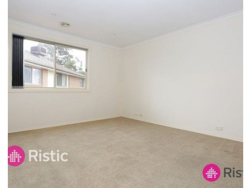 6 Crepe Myrtle Crescent, South Morang VIC 3752