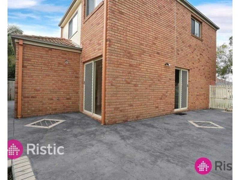 6 Crepe Myrtle Crescent, South Morang VIC 3752