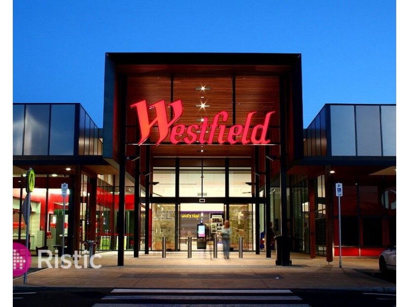 6 Crepe Myrtle Crescent, South Morang VIC 3752