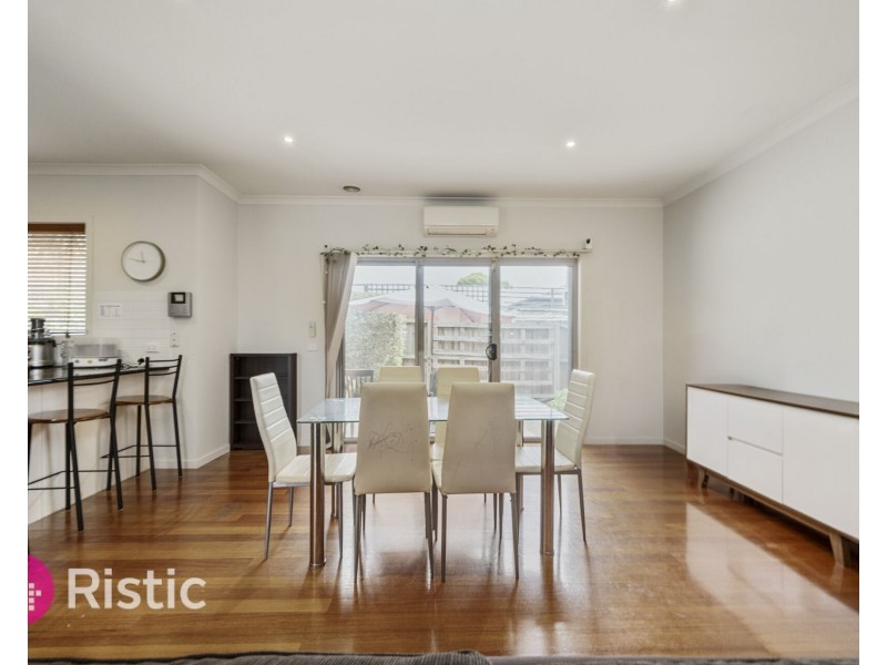 2/84 Maude Avenue, Glenroy VIC 3046