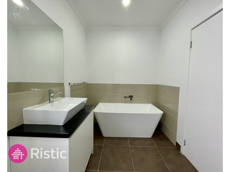 16 Sallybank Crescent, Wollert VIC 3750