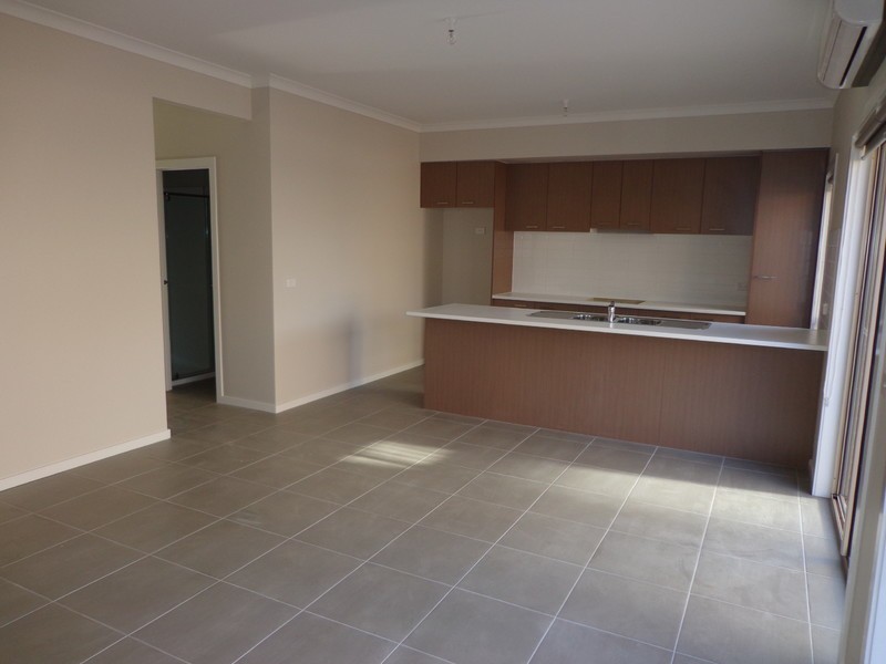 14 Pittard Walk, Epping VIC 3076