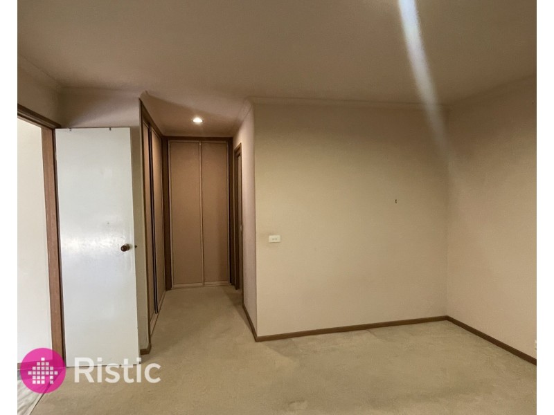 9 Paul Crescent, Epping VIC 3076