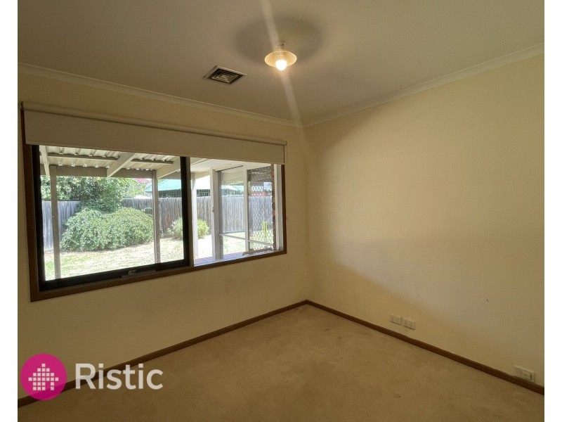 9 Paul Crescent, Epping VIC 3076