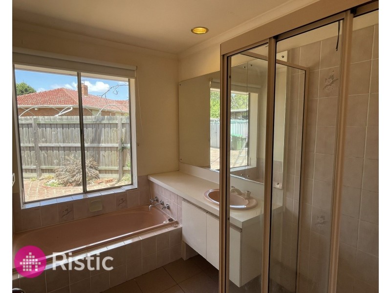 9 Paul Crescent, Epping VIC 3076