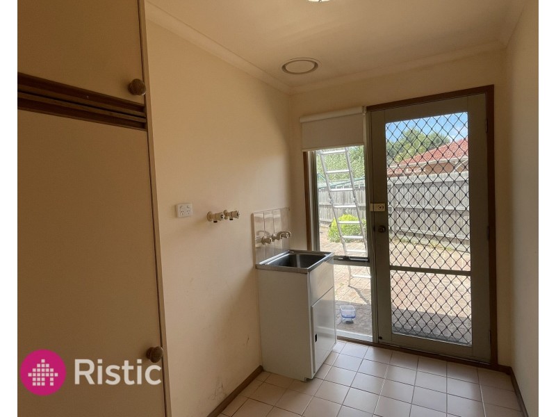 9 Paul Crescent, Epping VIC 3076