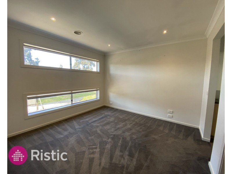 46 Sanctum Circuit, Doreen VIC 3754